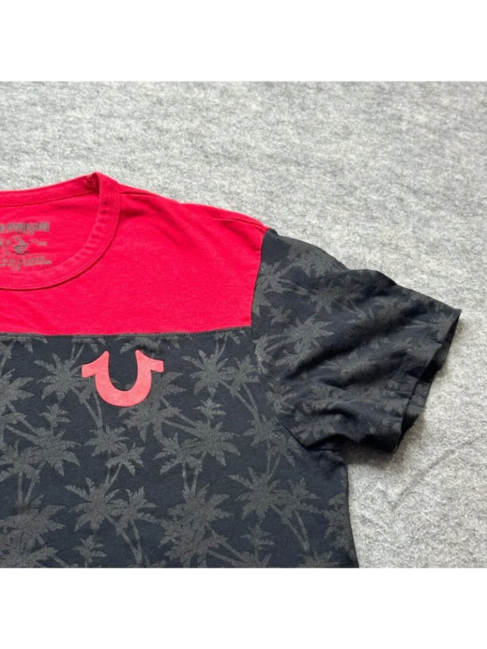 True Religion Vintage Y2K Palm Sport Football T-Shirt Men L Black Red #02